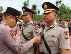 Kapolres Bintan Pimpin Upacara Sertijab Kasat Binmas dan Kapolsek Binut