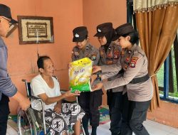 Polwan Polres Bintan Salurkan Paket Sembako Kepada Lansia