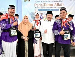JCH Kloter 12 dilepas Bupati Bengkalis dari Embarkasi Haji Batam Menuju Madinah
