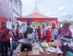 Sajikan Nasi Goreng Datuk Laksamana, Kades Bukit Batu Ikut Lomba Memasak