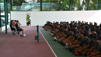 Korem 033/WP Tingkatkan Soliditas dengan Kegiatan Jalan Santai dan Jam Komandan