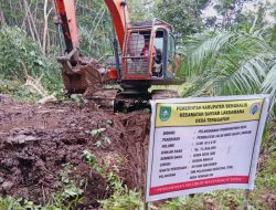 Pemdes Tenggayun Bangun Jalan Lingkar di Dusun Amalia